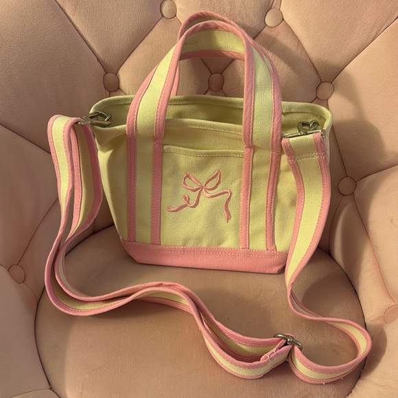 Urban Outfitters Bow Canvas Crossbody Bag - Picture 2 of 5